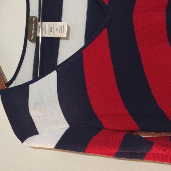 SLIGHTLY USED TOMMY BAHAMA RED WHITE AND BLUE SIZE M SWIM COVER UP - Picture 3 of 12